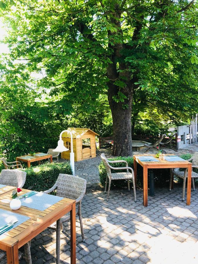 Hotel & Restaurant Gruener Baum Merzhausen Екстер'єр фото